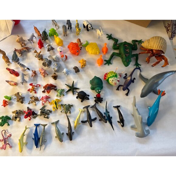 Unbranded Other - 74 Lot mini Animal Toys Sharks Crab Frogs Turtles Farm Safari Fish Cats Dogs